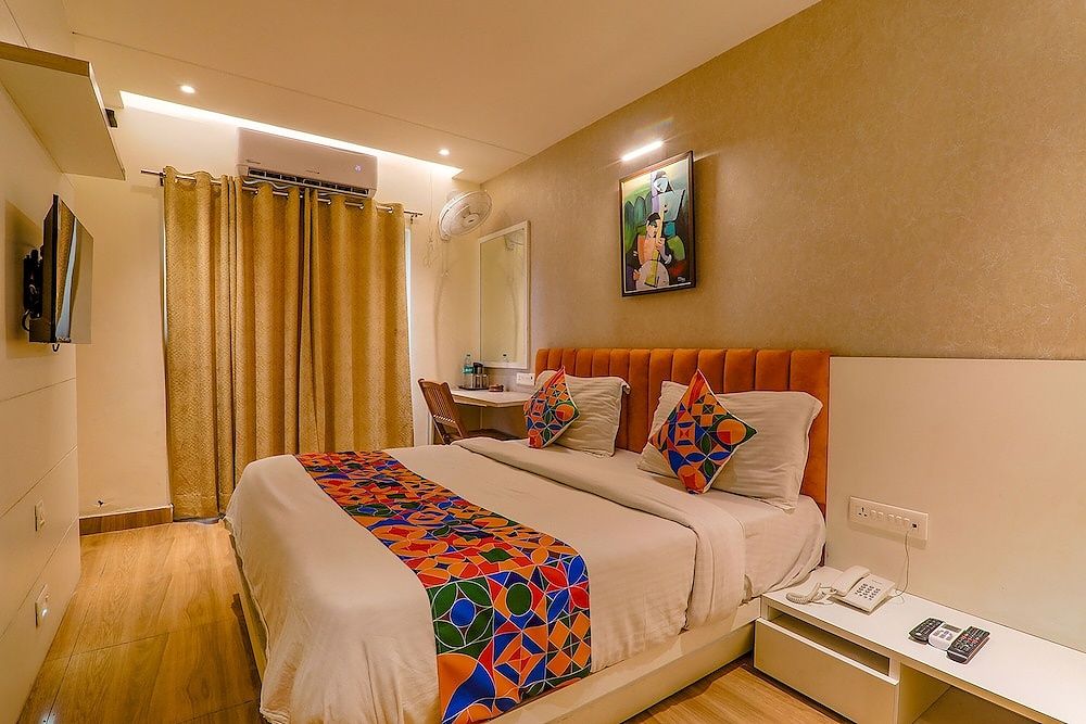 FabHotel Geetraj Deluxe Room 21