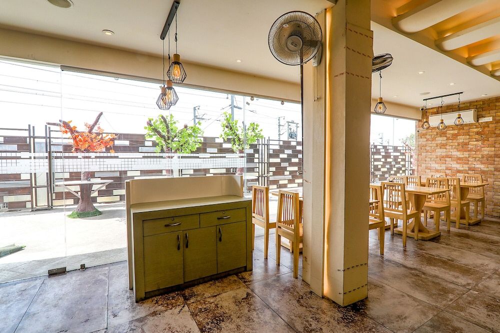 undefined FabHotel Geetraj 9