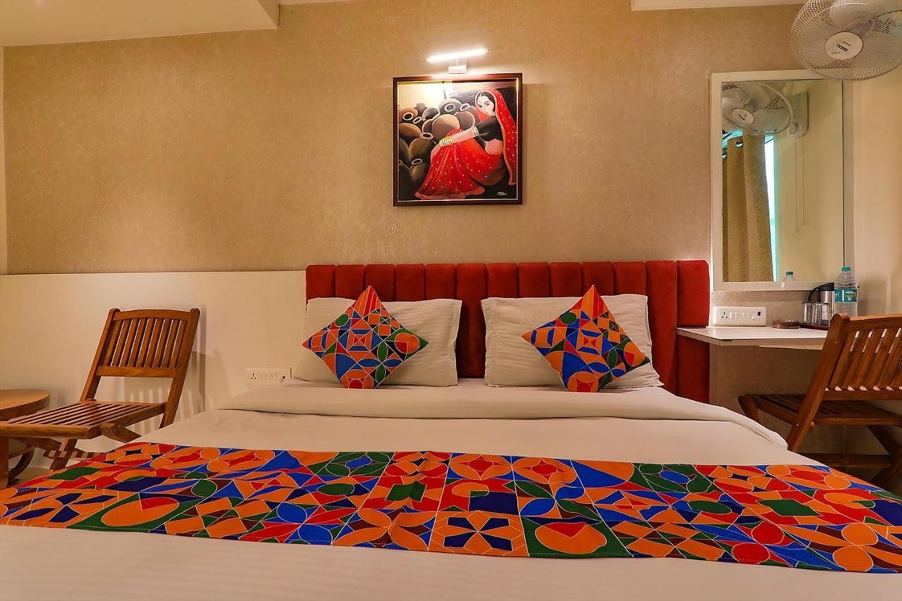 FabHotel Geetraj Deluxe Room 12