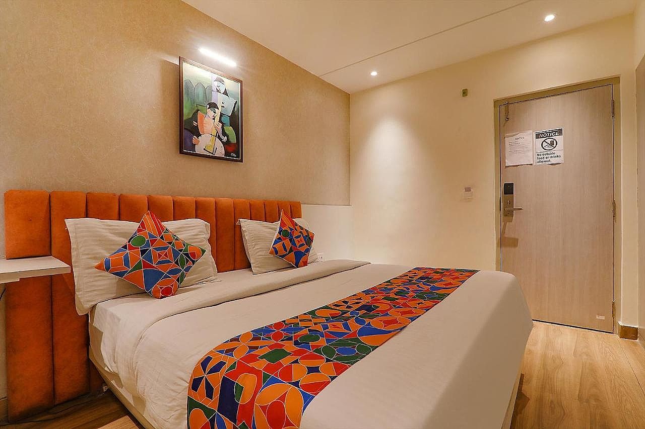 FabHotel Geetraj Deluxe Room 19