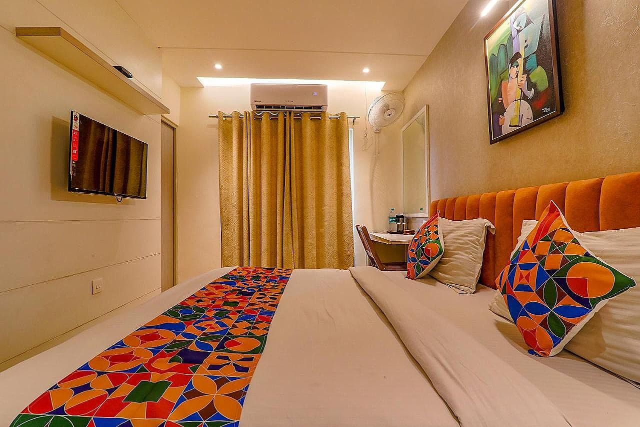 FabHotel Geetraj Deluxe Room 11