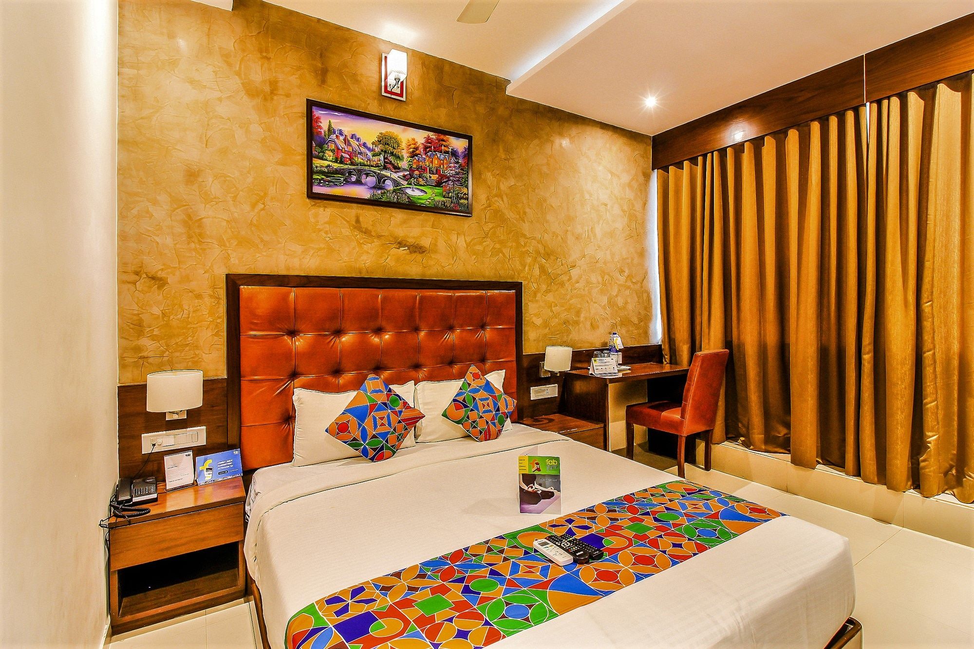  FabHotel Empire Suite