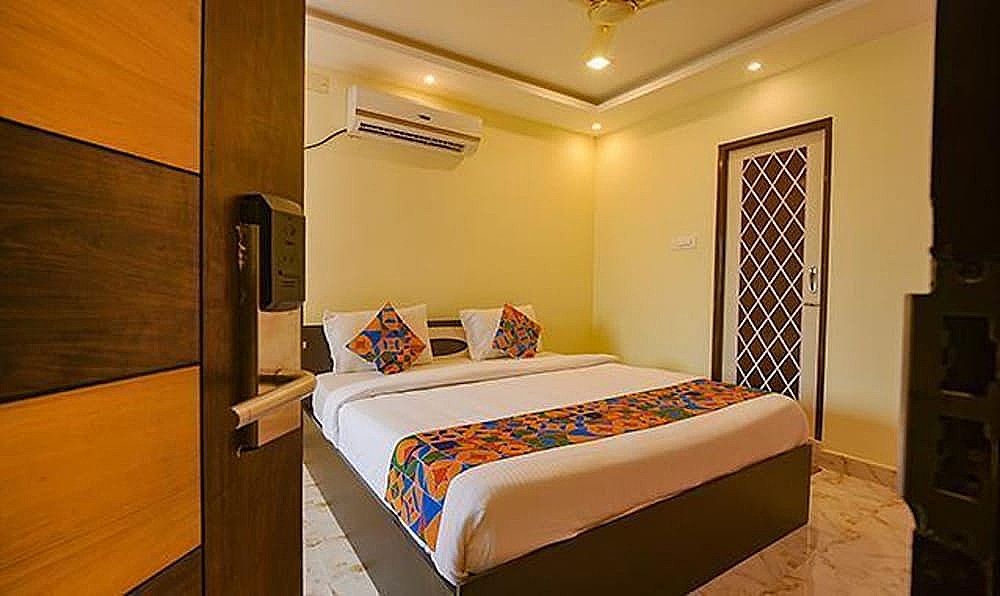 FabHotel The Fortune Inn Deluxe Room 19