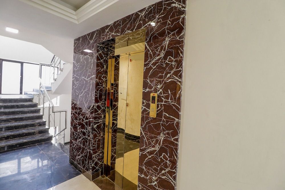 undefined FabHotel F9 Pitampura 2