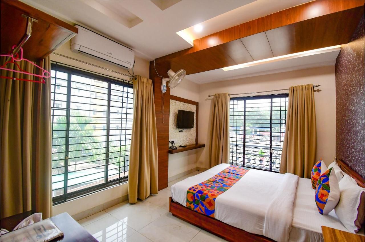 FabHotel Prime Grand Palace