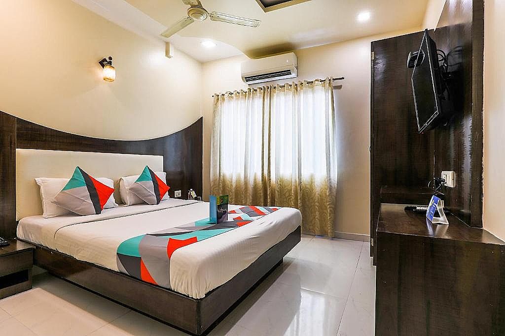 FabExpress Venture Grand Deluxe Room 2