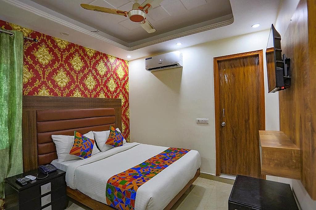 FabExpress Gross Plaza Deluxe Room 19