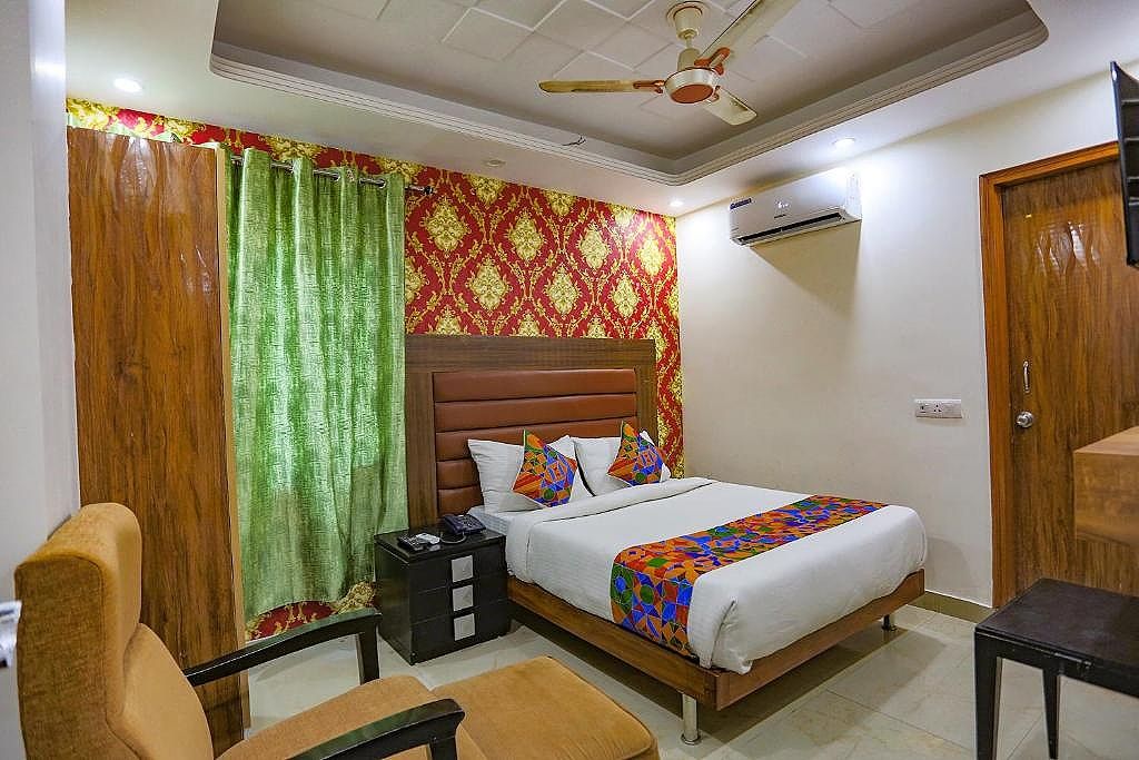 FabExpress Gross Plaza Deluxe Room 21