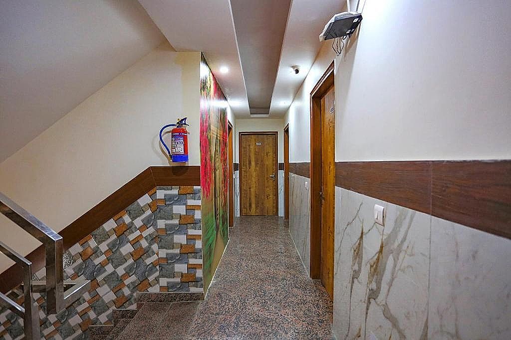 FabExpress Gross Plaza Deluxe Room 23