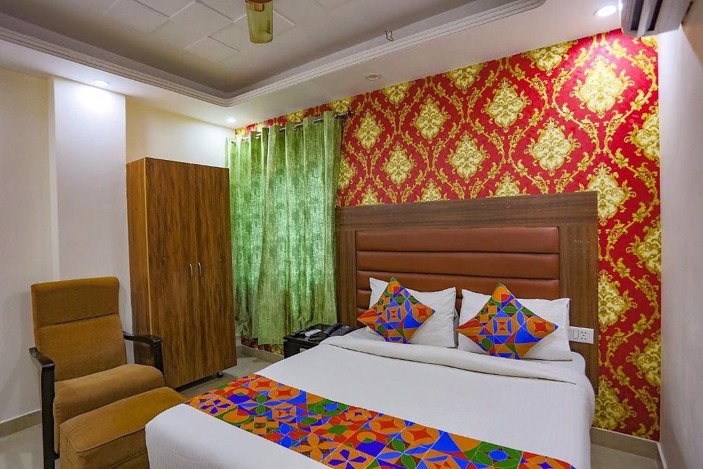 FabExpress Gross Plaza Deluxe Room 25