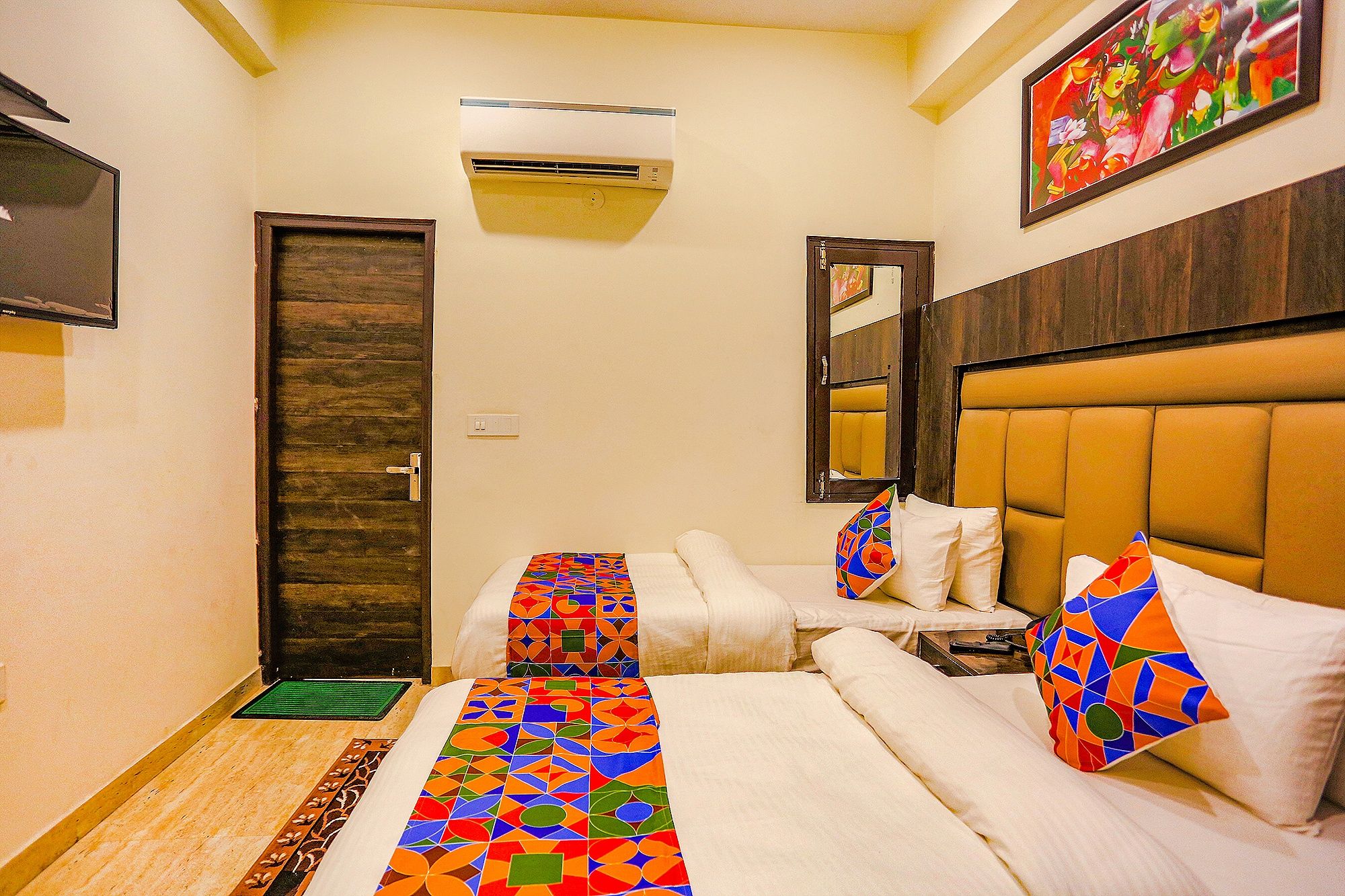 FabHotel The Kiara Deluxe Room 3