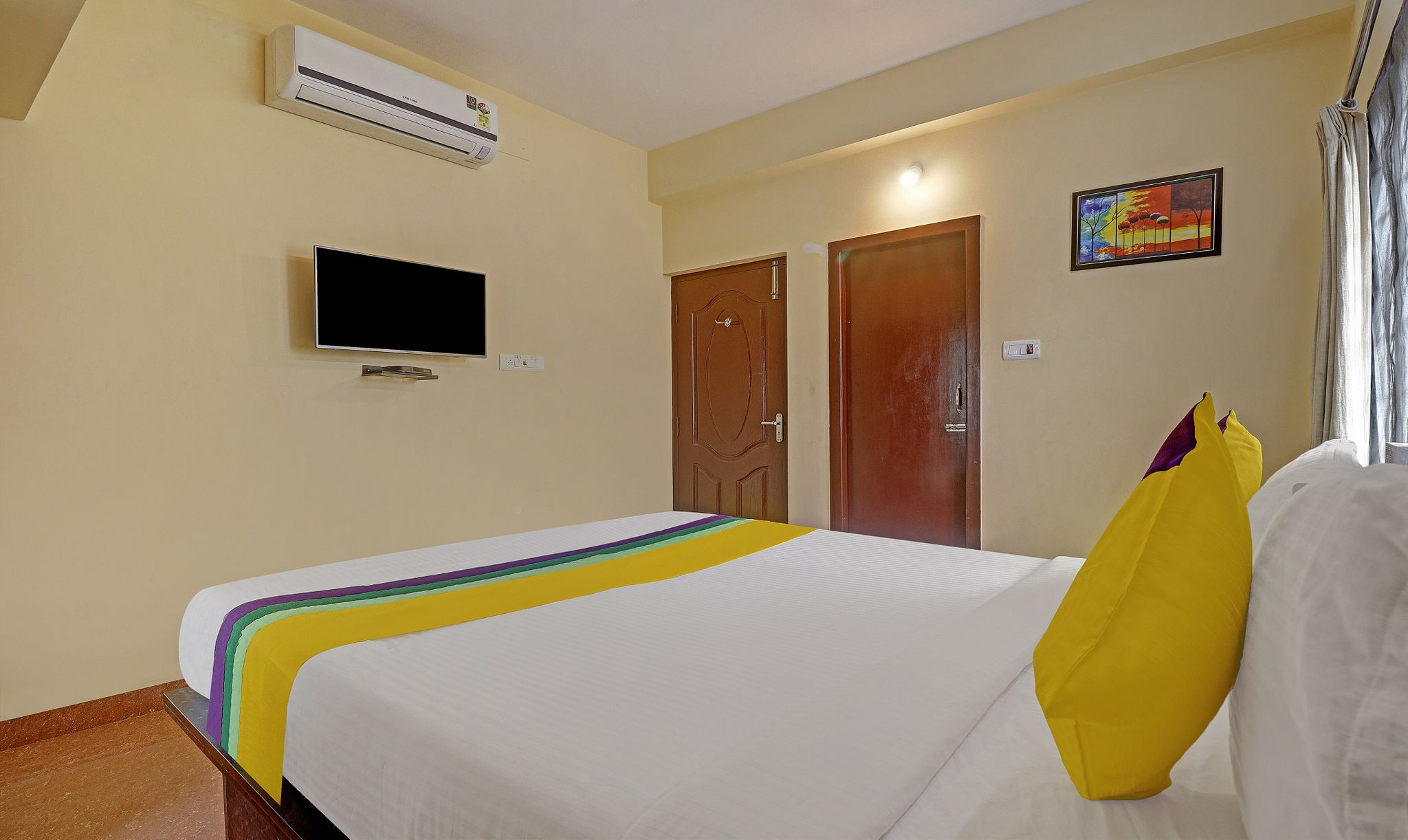 Itsy Hotels Rithika Inn Blossoms Standard Double Room 4