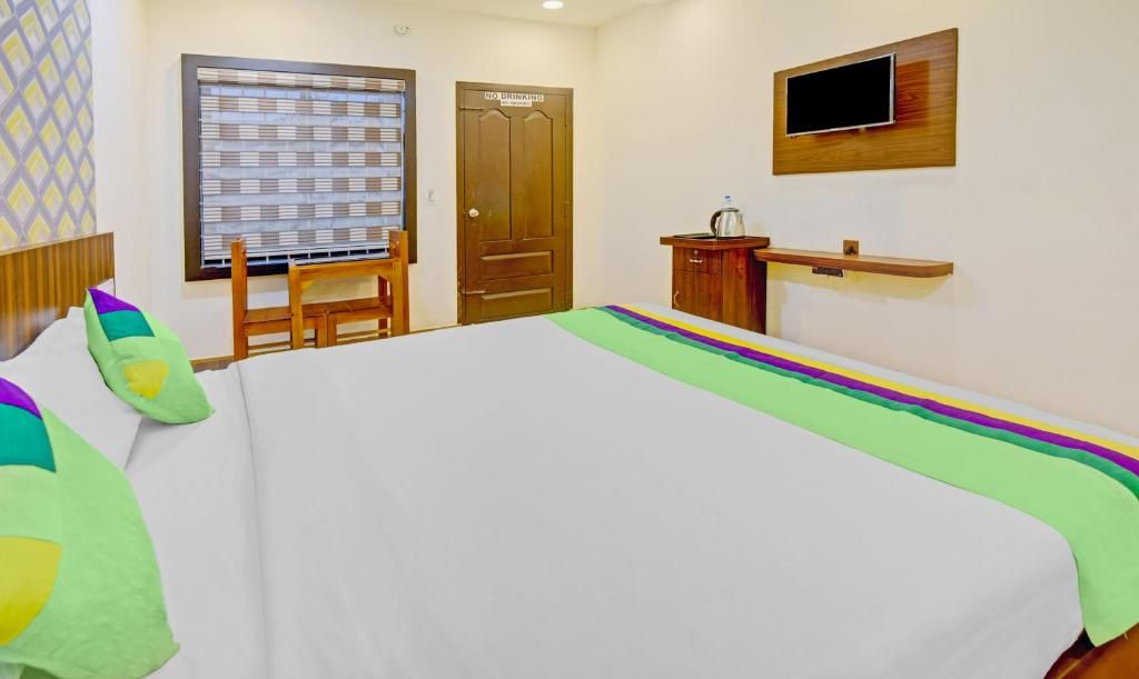 Itsy Hotels Igloo Residency, 400 Meters From Raja Seat Garden Standard Double Room 2