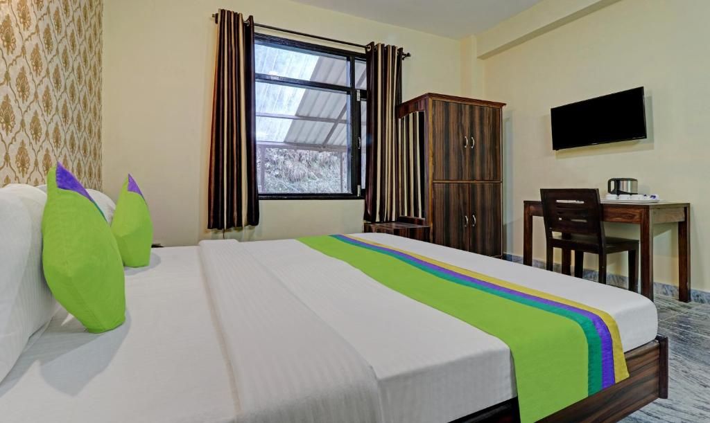Treebo Shimla Ayurvedic Retreat Kufri Standard Double Room 4