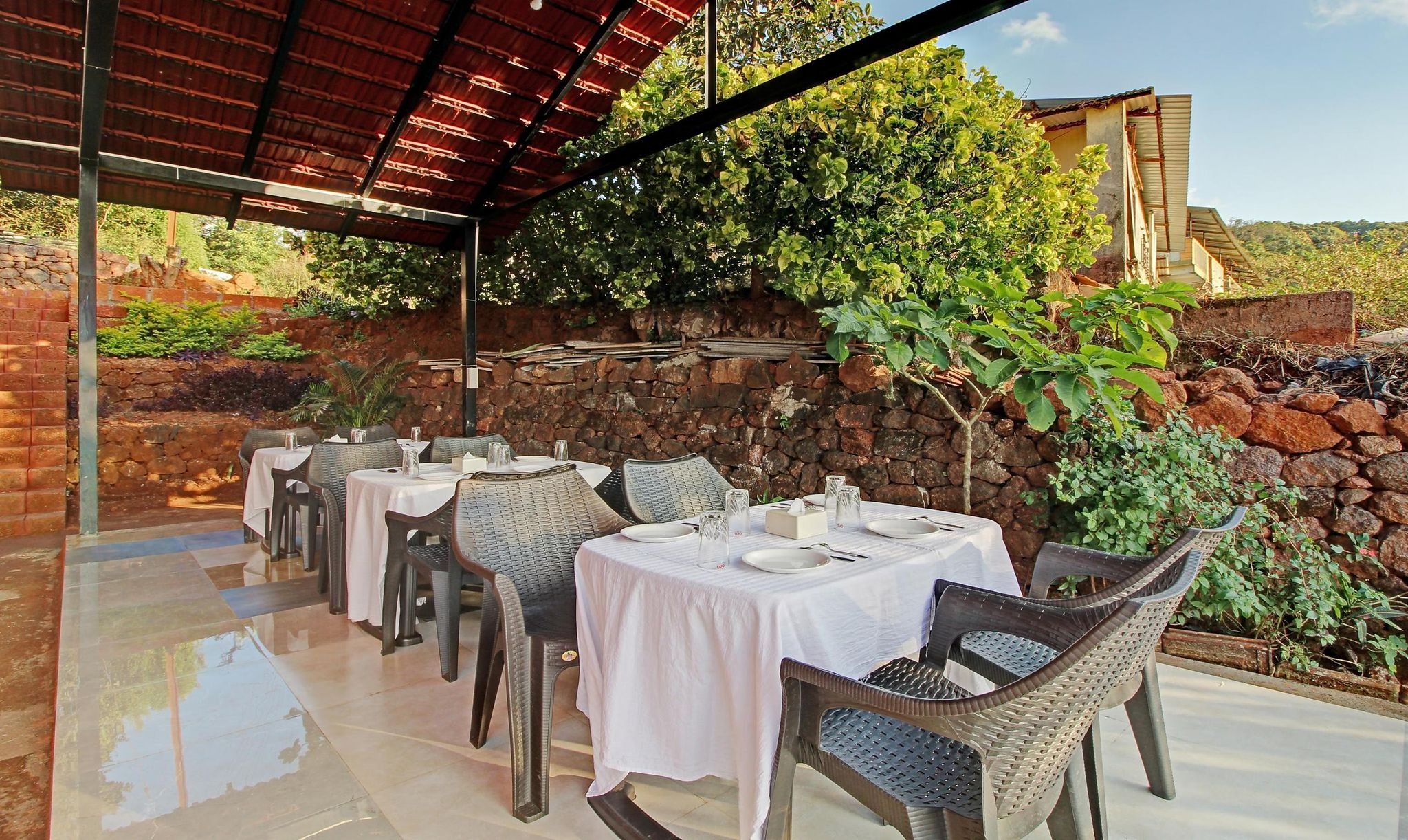 Food & Dining
