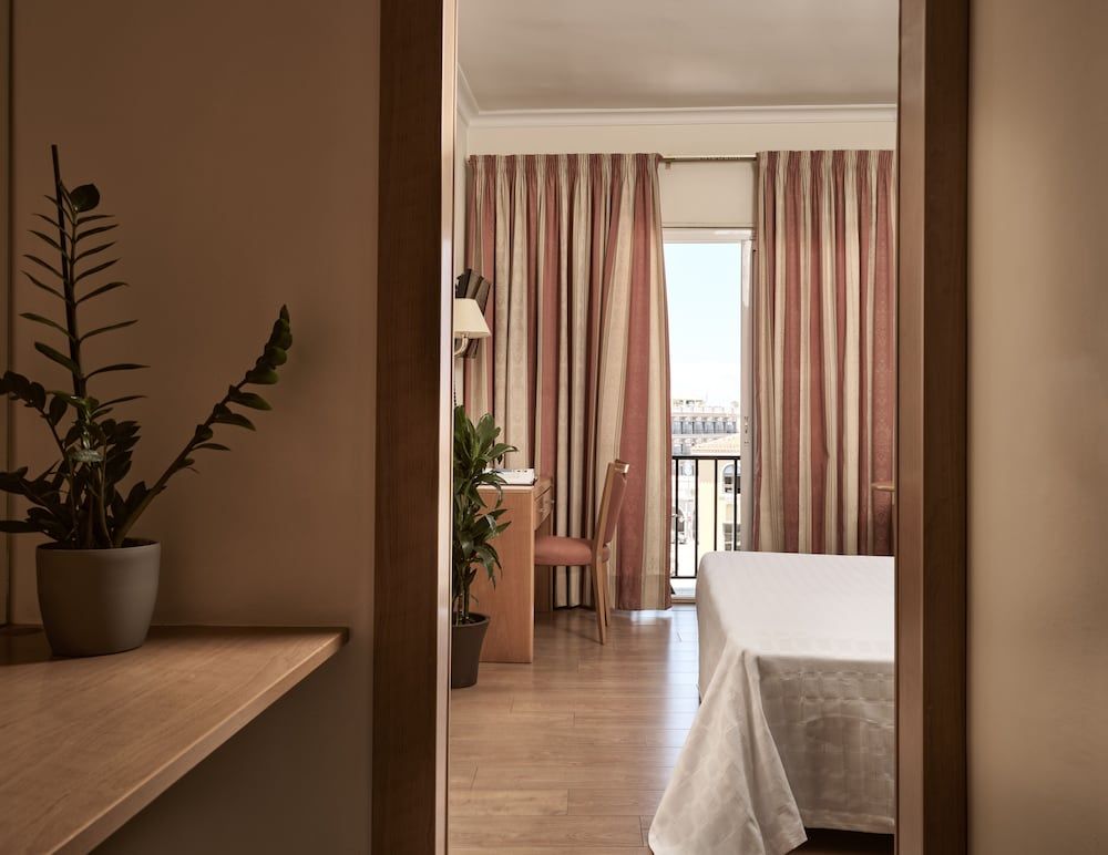 Hotel Strada Marina Superior Double or Twin Room, Balcony, City View 3
