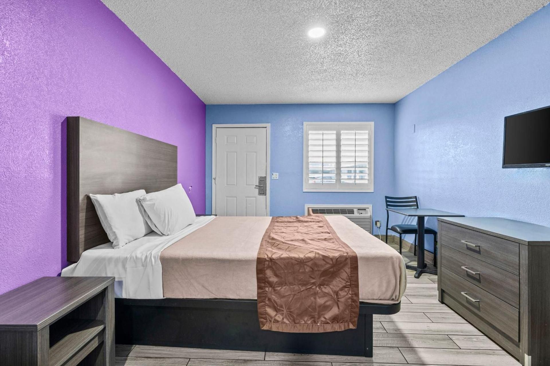 Executive King Room 1 Bedroom Smoking