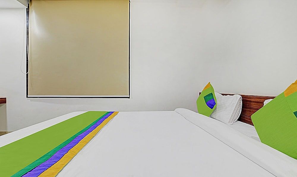 Treebo Shivaay Deluxe Double Room 16