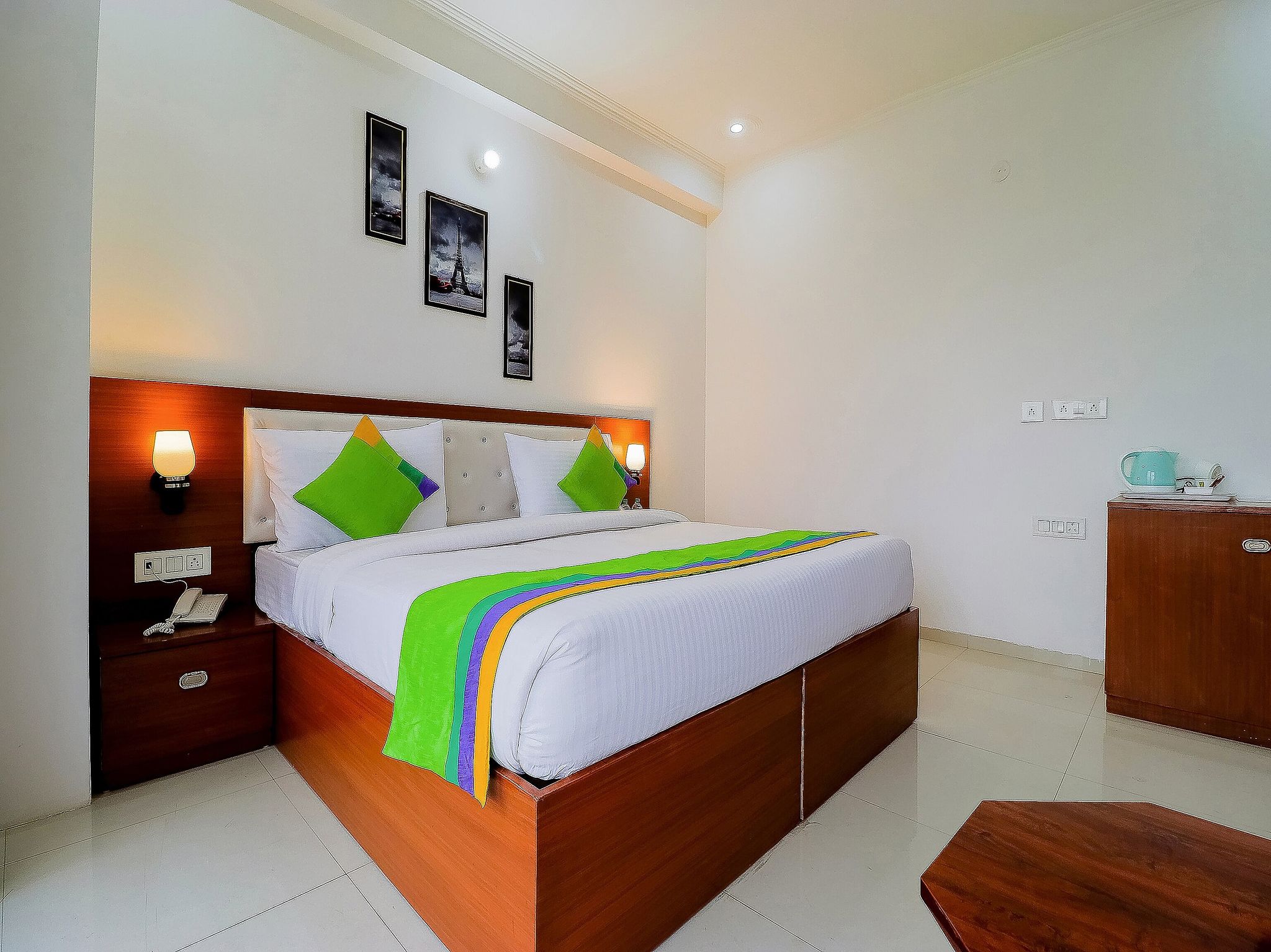 Treebo Rejoice 52 - 3km From Huda City Metro Station Oak 2