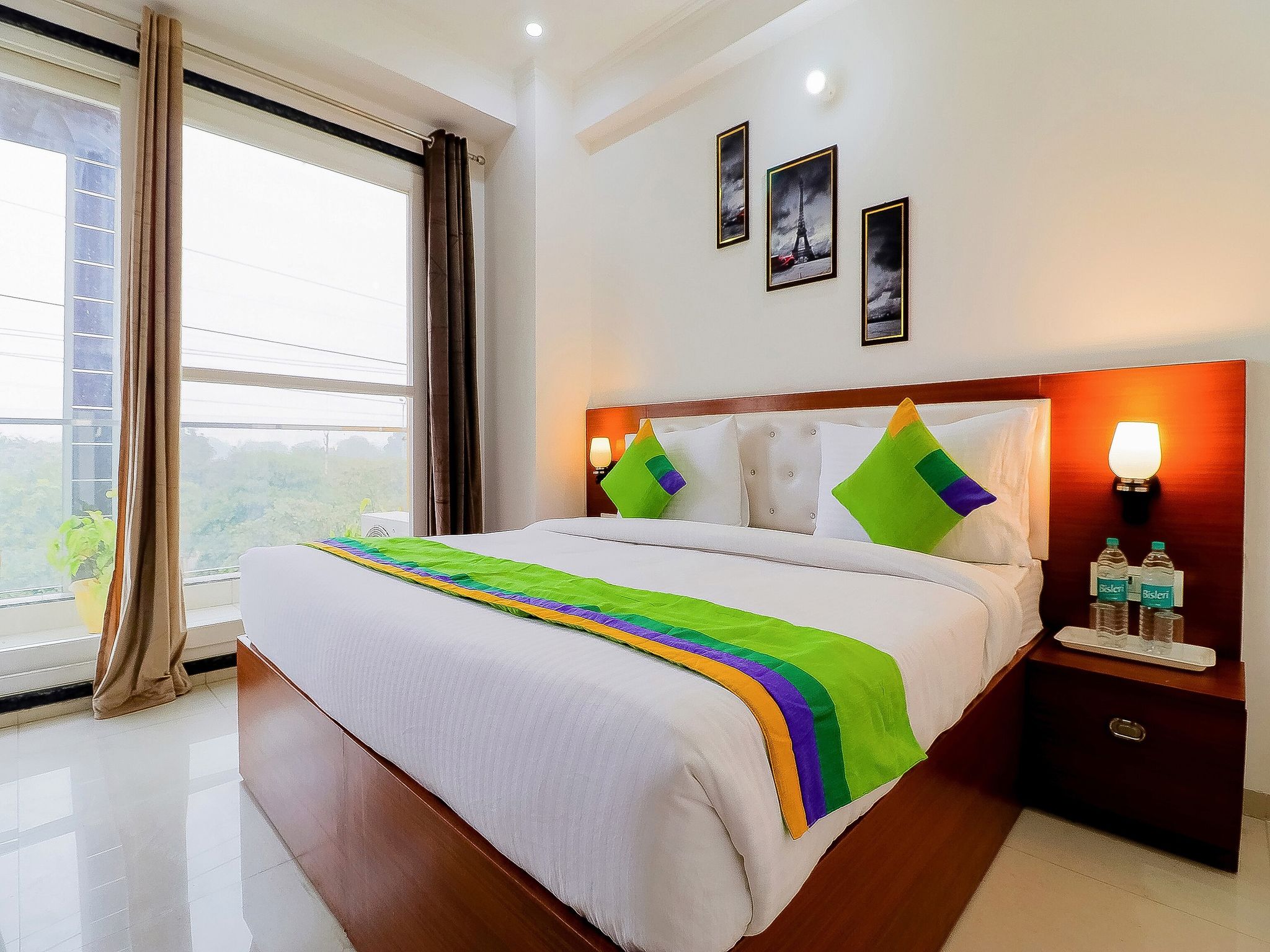 Treebo Rejoice 52 - 3km From Huda City Metro Station Maple 3