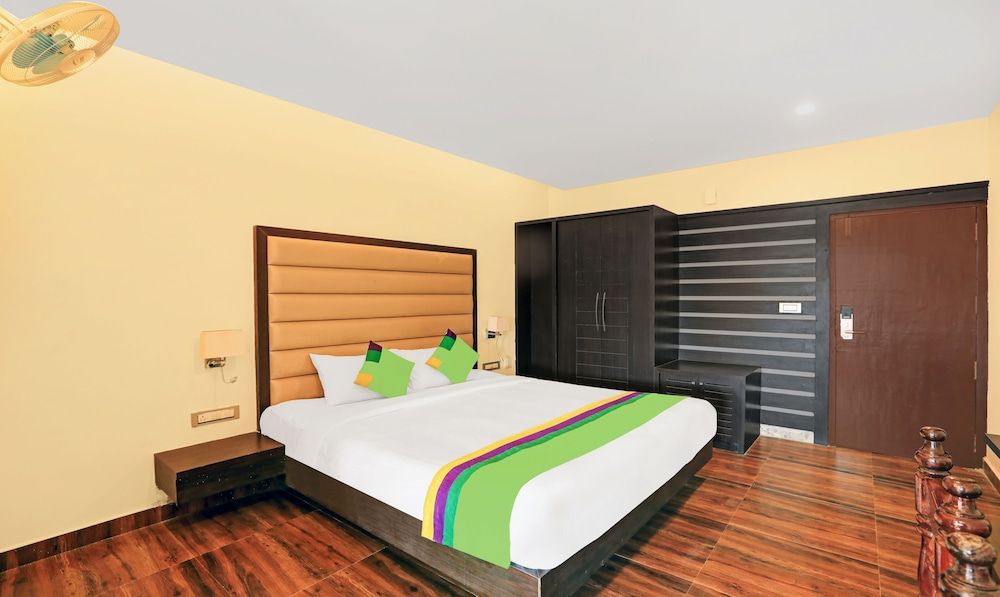 Treebo Doha King Standard Double Room 6