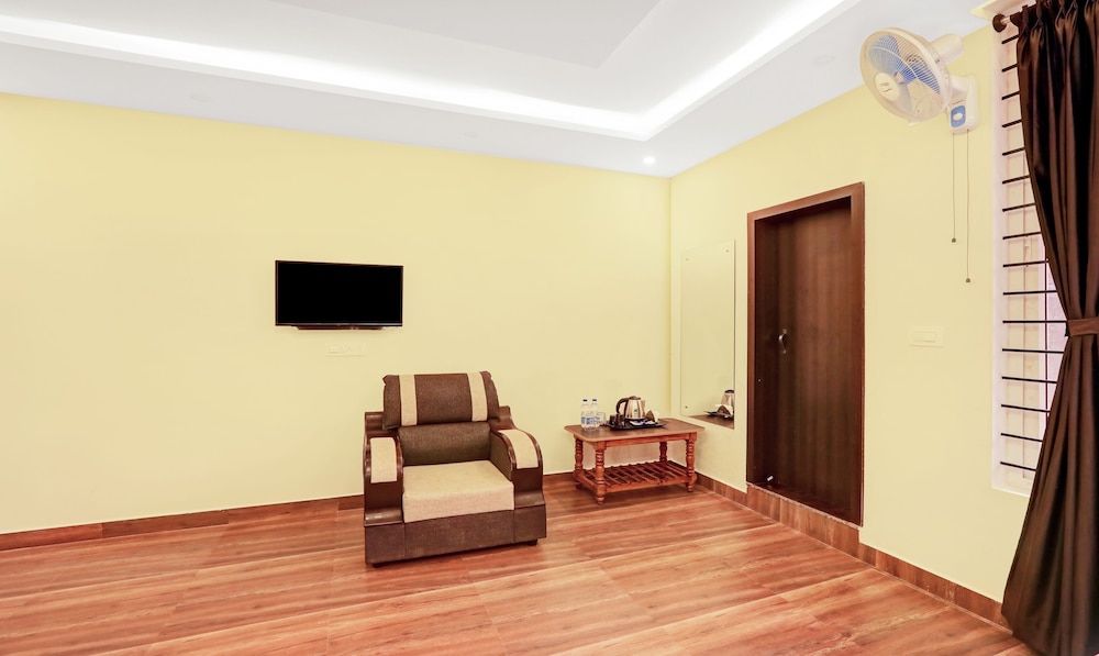 Treebo Doha King Standard Double Room 18