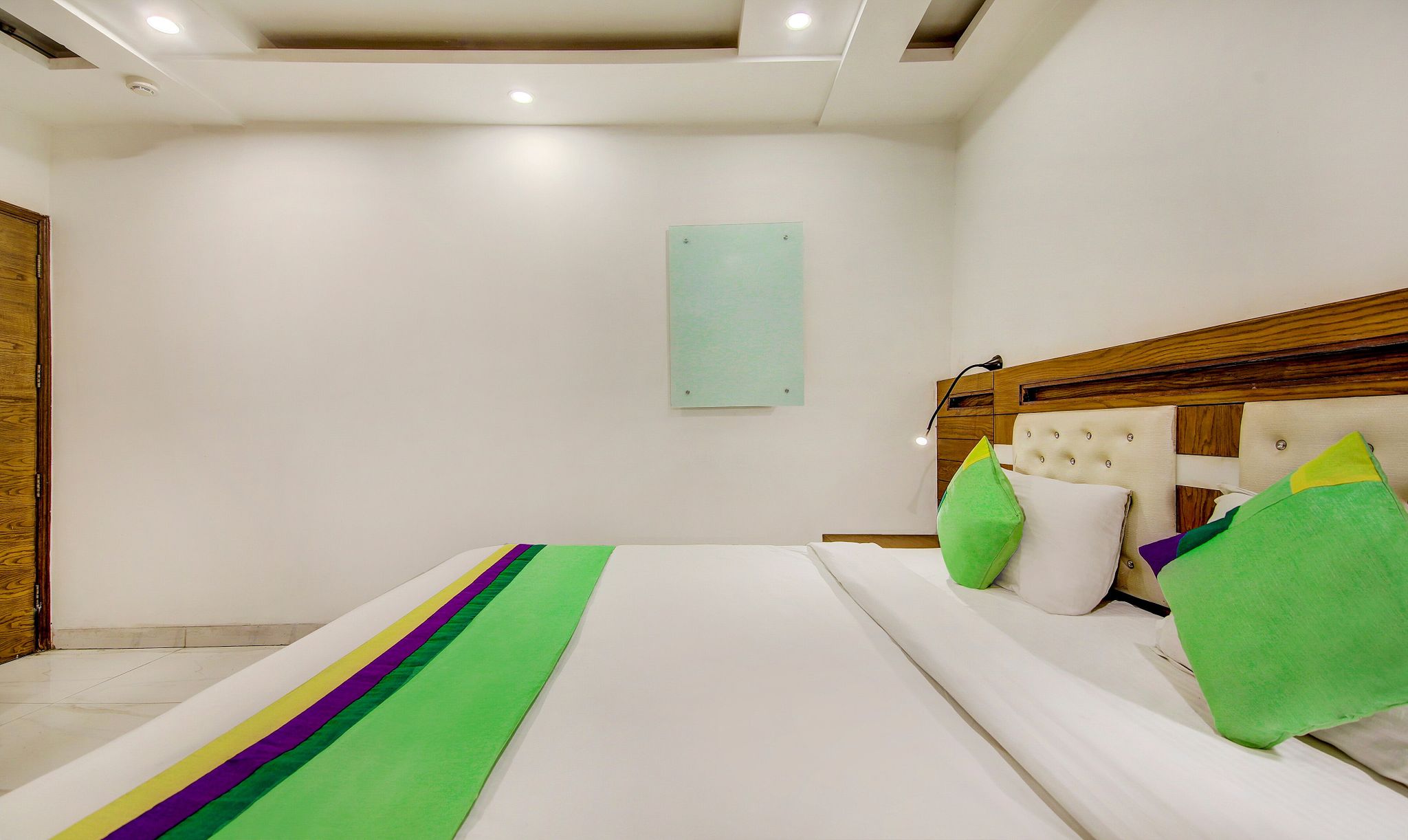 Treebo The Kings Plaza Standard Double Room 9