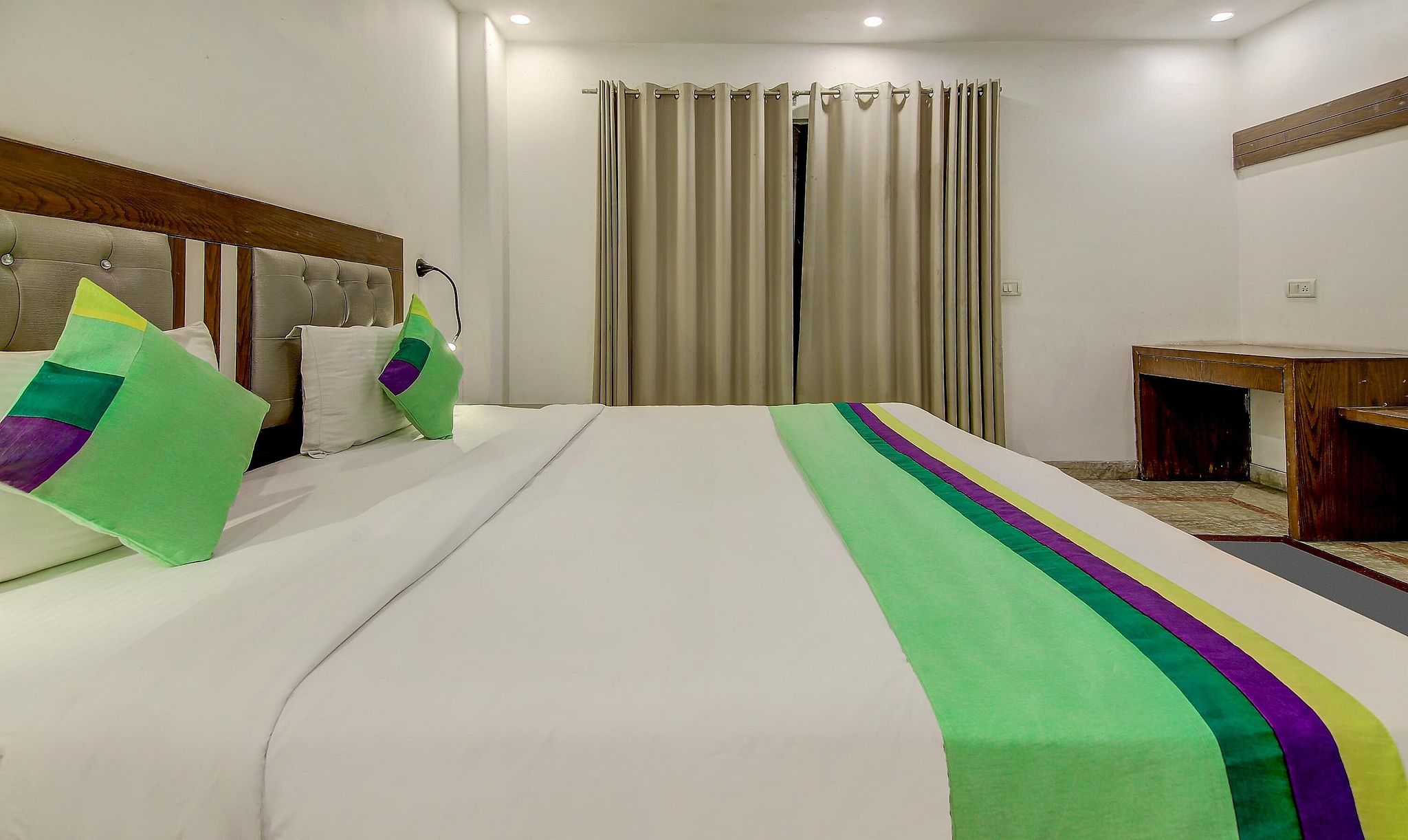 Treebo The Kings Plaza Standard Double Room 2