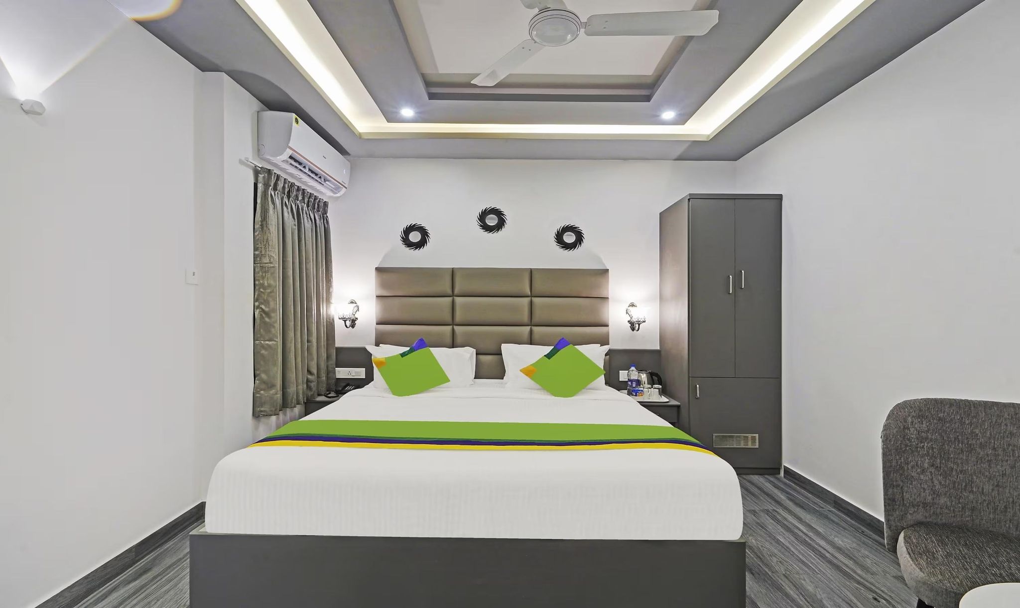 Treebo Premium Raffis' Andalusia Bay Way Standard Double Room 4