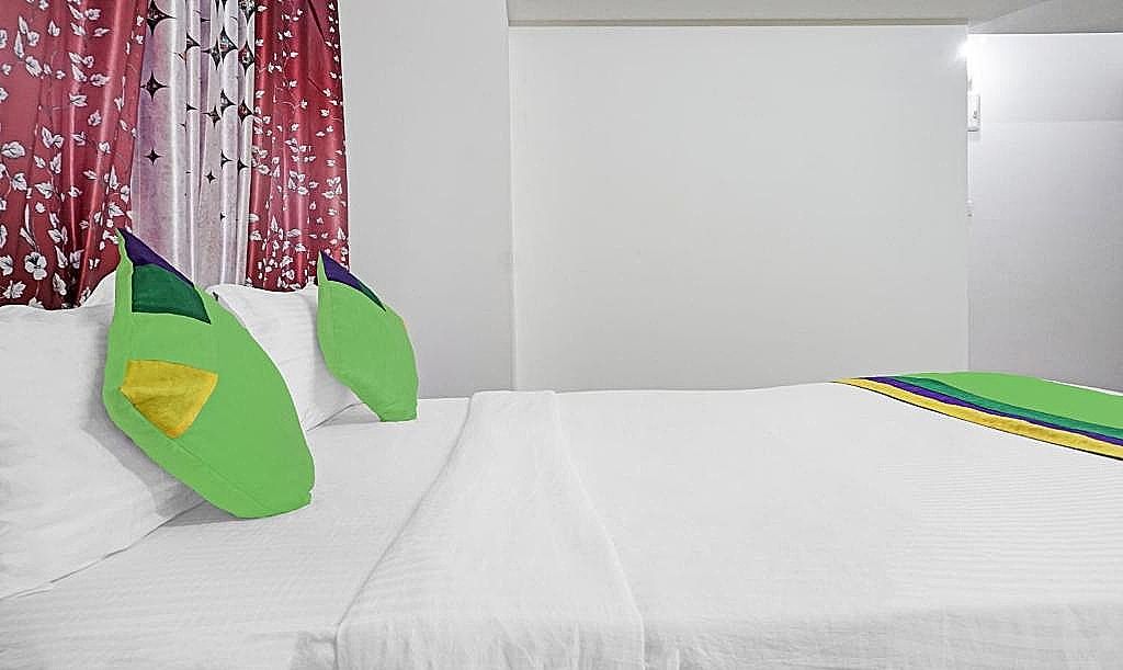 Treebo Atithi Corporate Stay Baner It Hub Standard Double Room 2