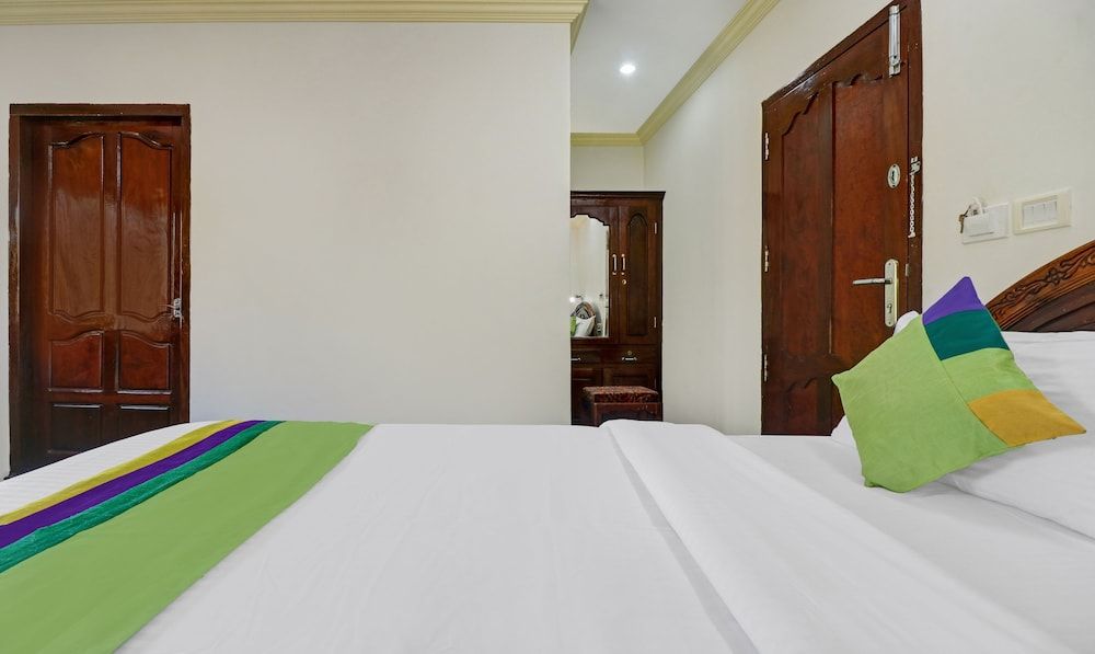 Itsy Hotels The Waters Edge Beach Resort Standard Double Room 2