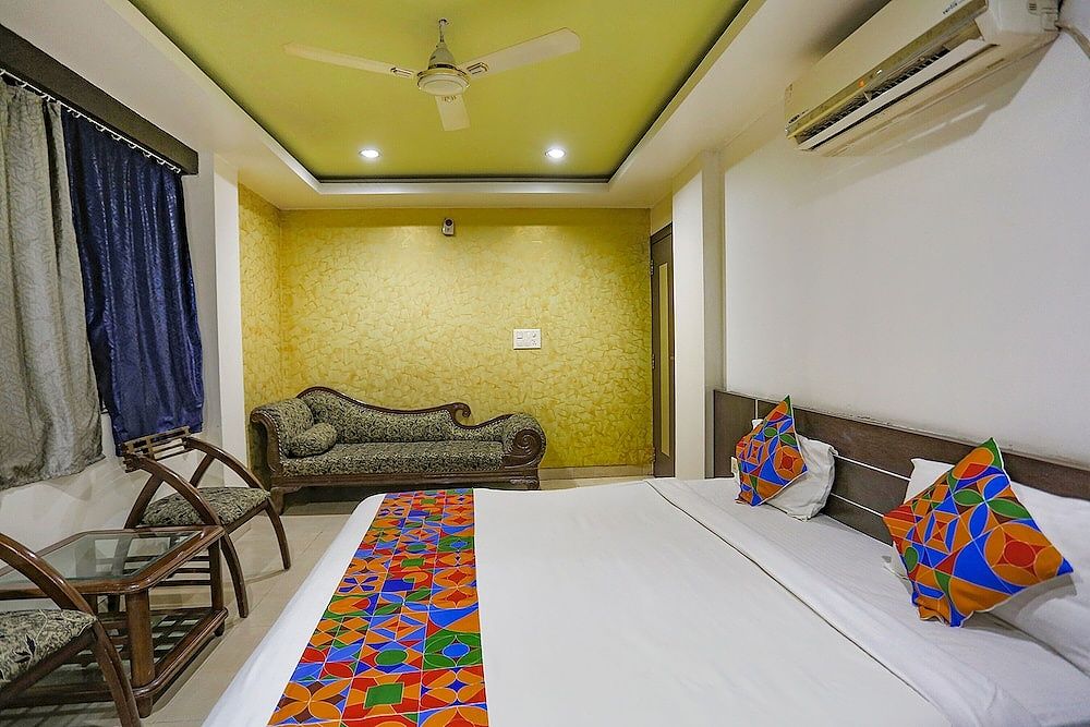 FabHotel Midland Deluxe Room 2