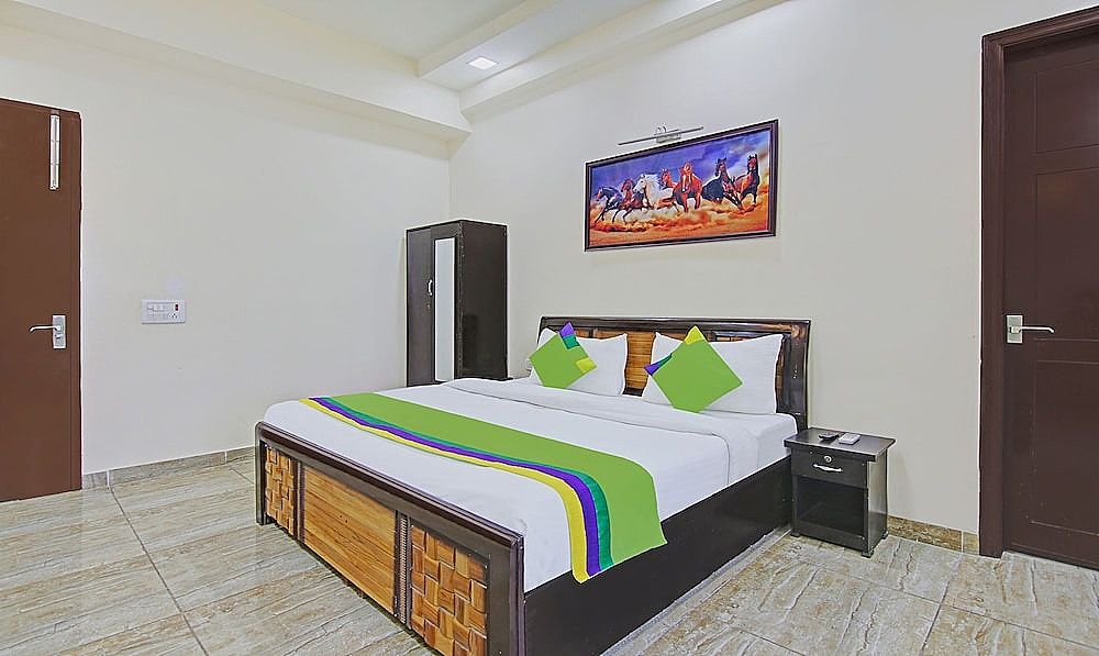 Treebo Amaya Inn Sector 72 Standard Double Room 7