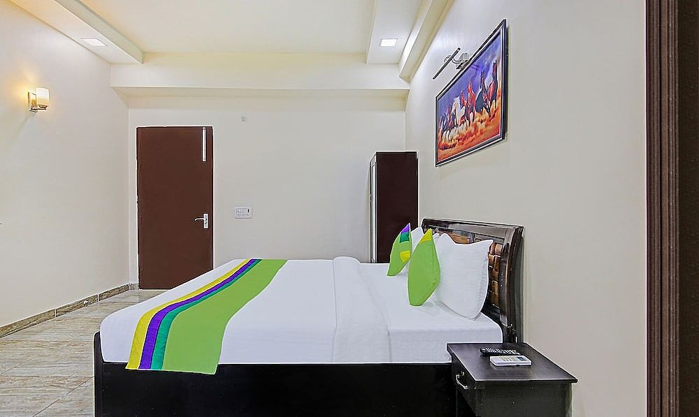 Treebo Amaya Inn Sector 72 Standard Double Room 14