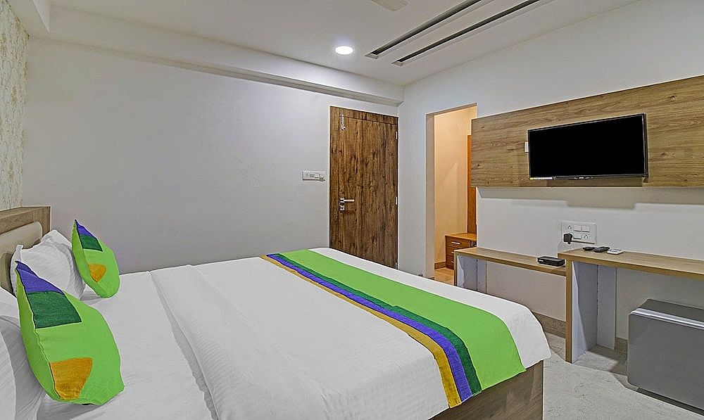 Treebo Chandraprasth Residency Standard Double Room 15