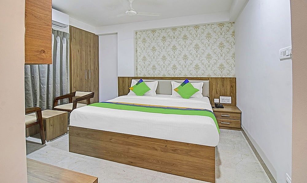 Treebo Chandraprasth Residency Standard Double Room 2