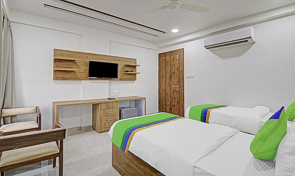 Treebo Chandraprasth Residency Standard Double Room 14