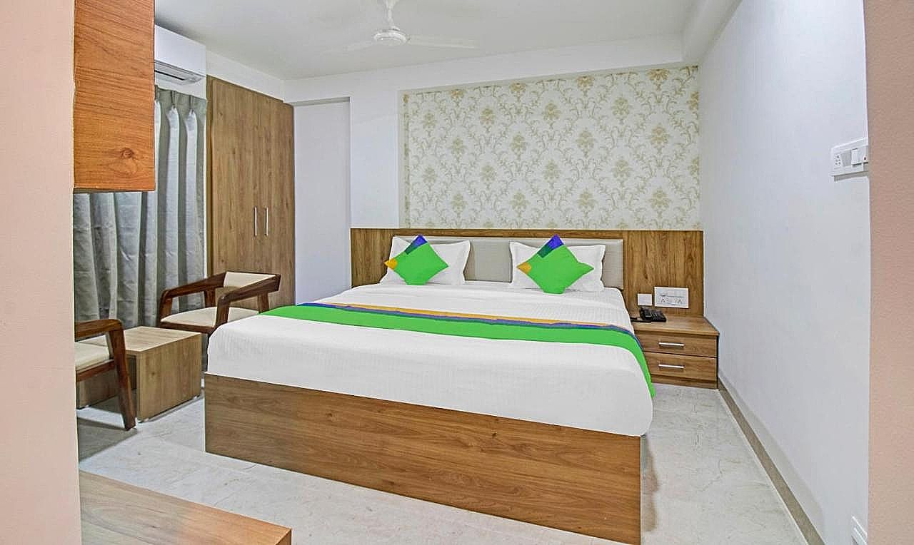 Treebo Chandraprasth Residency Standard Double Room 4