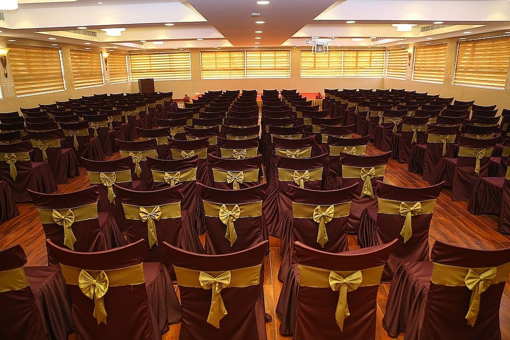 Banquet hall