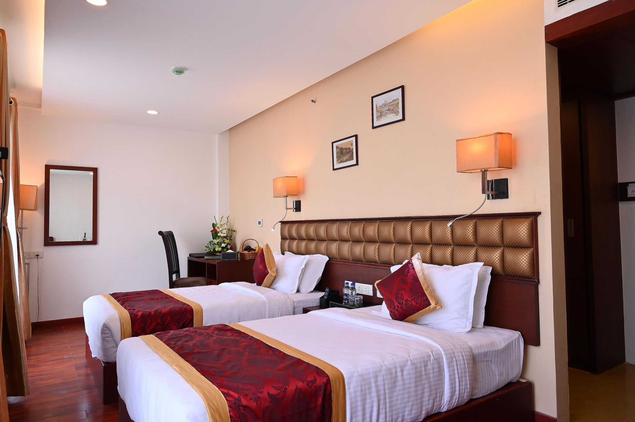 Raaj Bhaavan Clarks Inn Chennai Executive Twin Bed Room