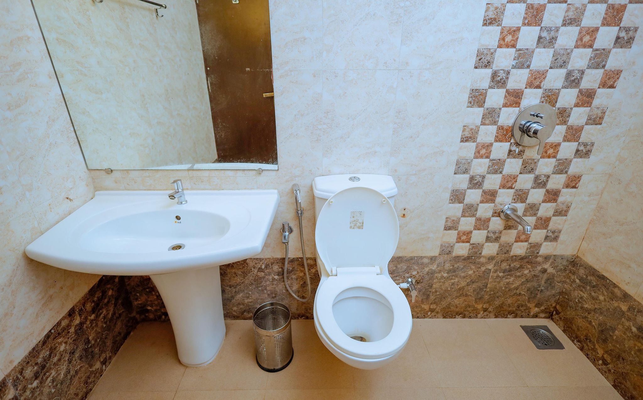 Sunkissed Premium Goa by WSI, Calangute Beach Deluxe Room 11
