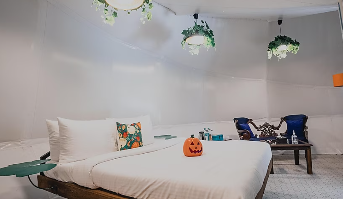 Pumpkin Room