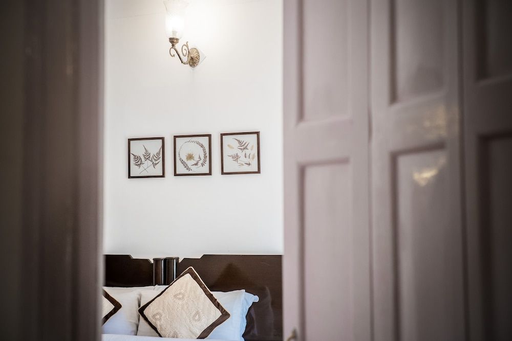 The House of Bhikampur Classic Room 16