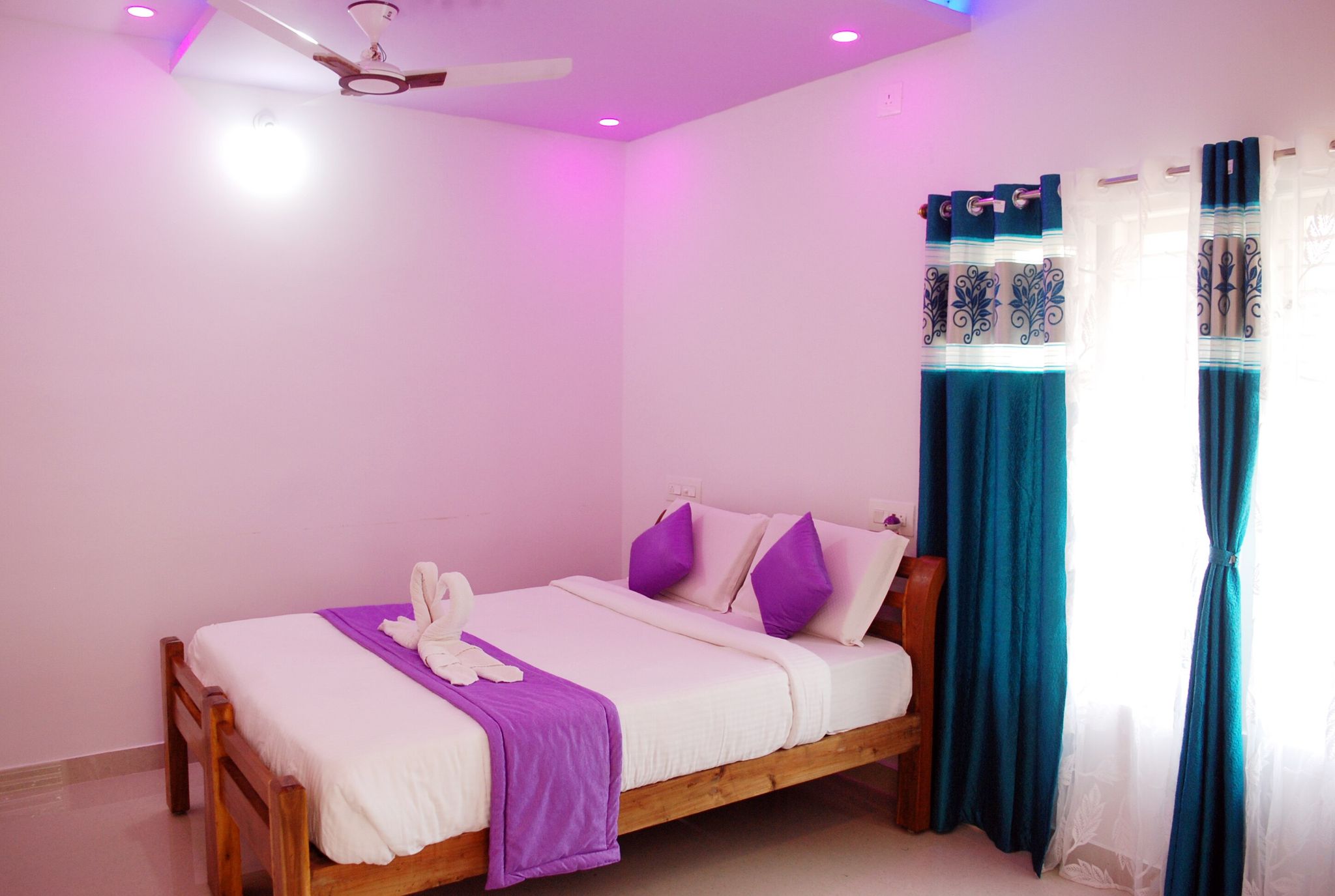 STANDARD BOUTIQUE ROOM