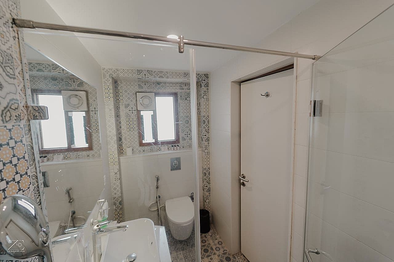 DeAmour: A Dreamy Getaway, Near The Beach Deluxe Room 22