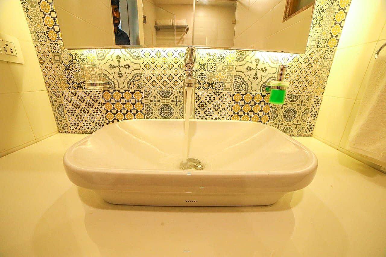 DeAmour: A Dreamy Getaway, Near The Beach Deluxe Room 23