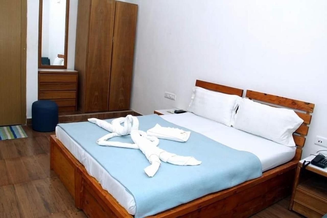 Deluxe Cottages with Private Sit out