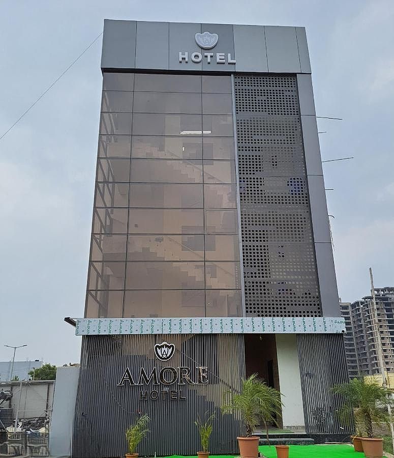 undefined Hotel Amore 6