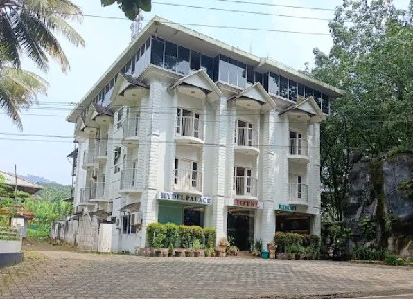 Athirapilly Palace Hydel