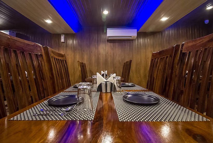 Food & Dining